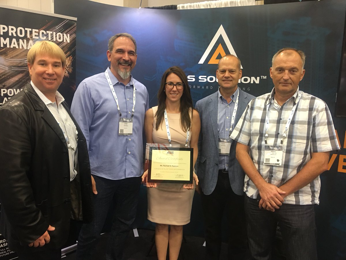 Rachel Paskvan winning the young professional award at ASIS 2017